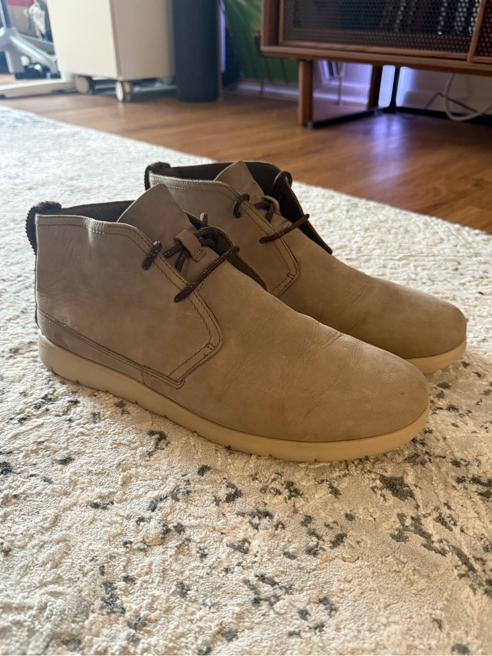 UGG Men's Chukka Boots in Tan